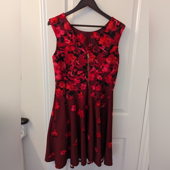 Dress Size 12. - Picture 2 of 3
